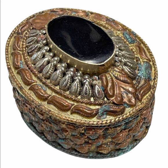 Vintage Velvet Lined Ring Box Brass Copper Embellished with Black Oval Stone - Picture 3 of 9